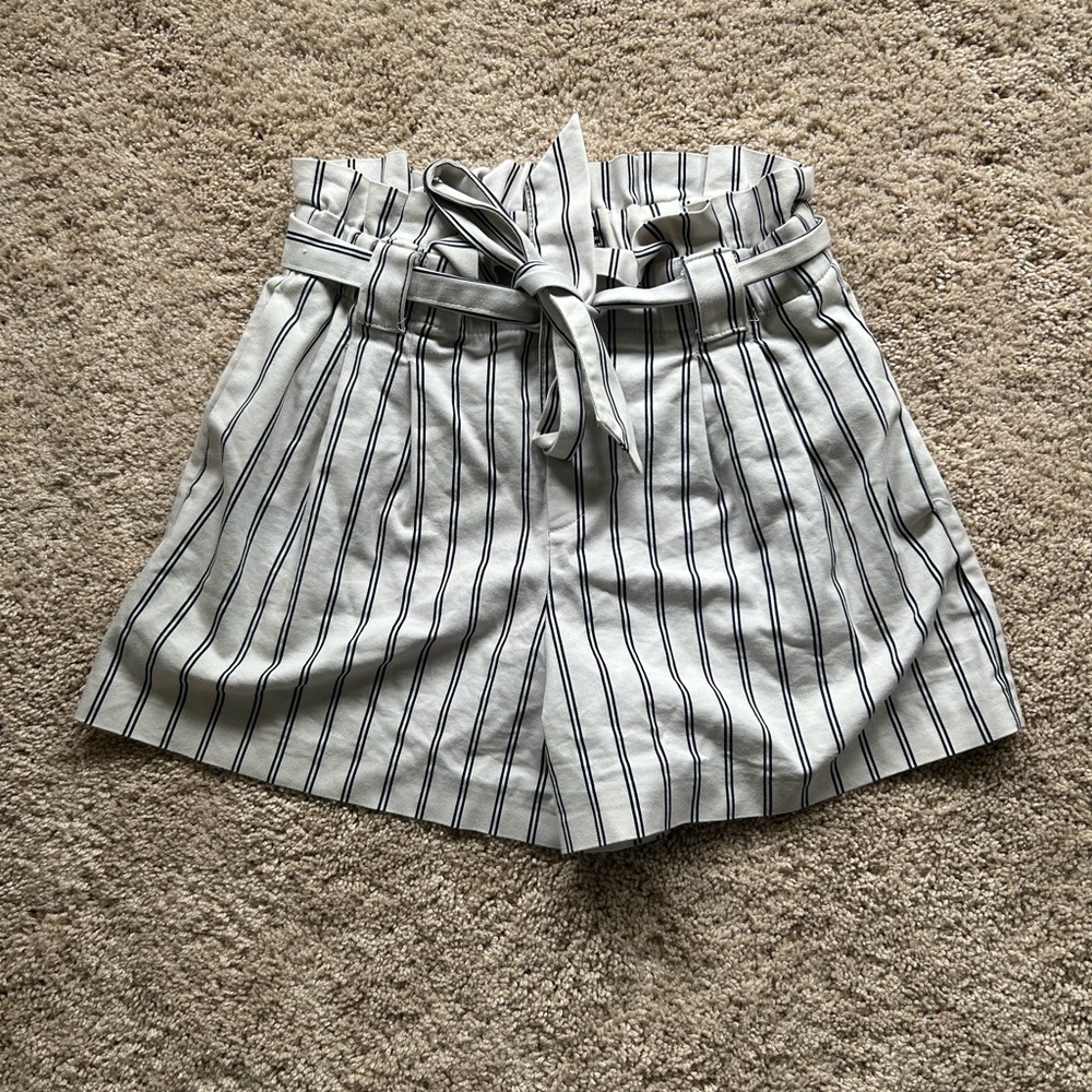 Striped Women's Shorts with Tie Waist Zara